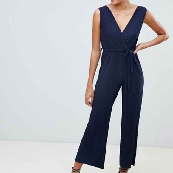 Boohoo Navy pleated jumpsuit - Picture 4 of 5